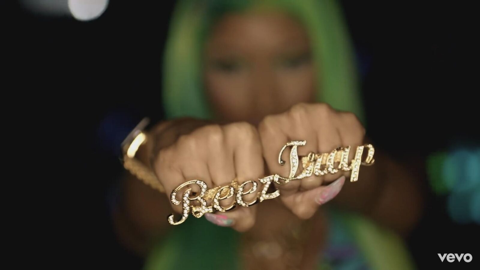Nicki Minaj Beez in the Trap Songtext im Überblick